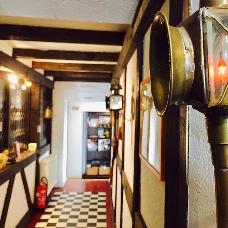 Hotel Weingut Schuetzen Senheim Bagian luar foto